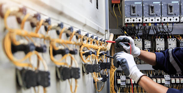 Professional Electrician technician working in Eatonville, FL